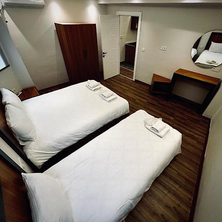 Calenberg Hotel Istanbul Bagian luar foto