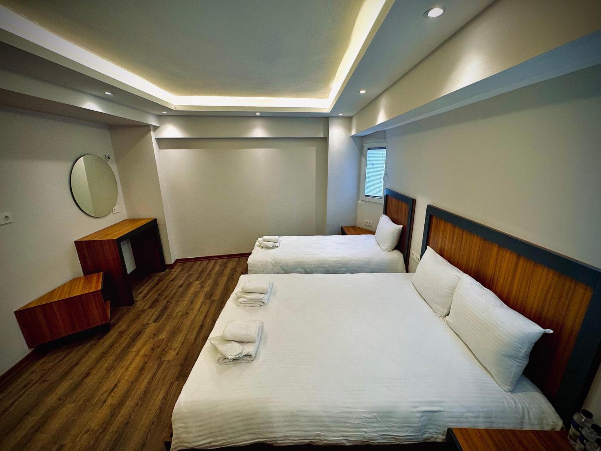 Calenberg Hotel Istanbul Bagian luar foto