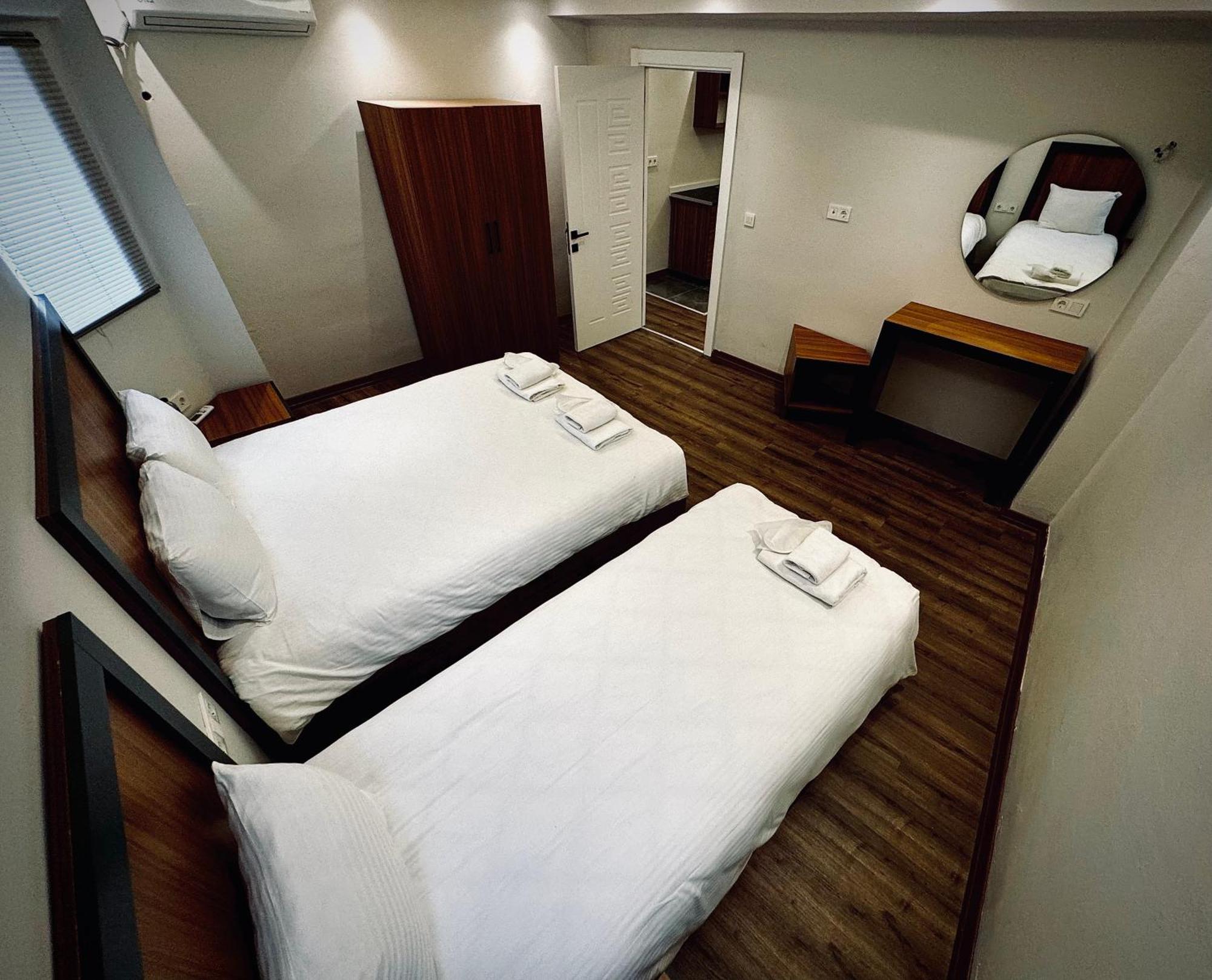 Calenberg Hotel Istanbul Bagian luar foto